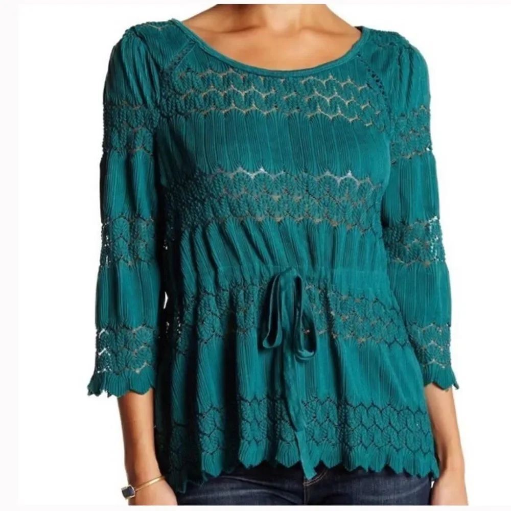 Free People green “Fire Island” 3/4 sleeves open knit top blouse